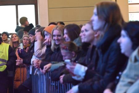 Včeraj je prvi koncert Pravljičnega Kamnik privabil število obiskovalcev (53)